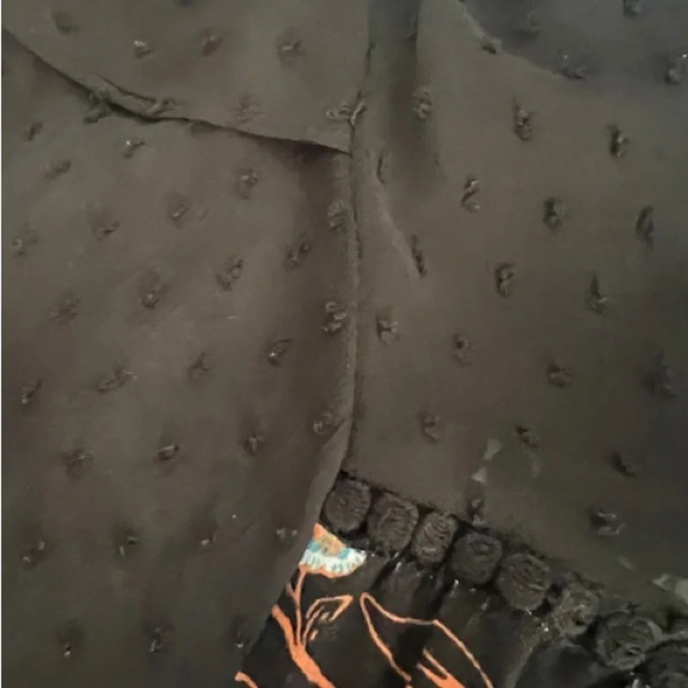 Daniel Rainn Black floral Textured Blouse - Picture 4 of 4